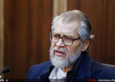 انتقاد نادر طالب زاده از محدودیت برنامه های زنده تلویزیون