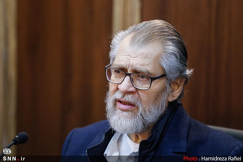 انتقاد نادر طالب زاده از محدودیت برنامه های زنده تلویزیون انتقاد نادر طالب زاده از محدودیت برنامه های زنده تلویزیون