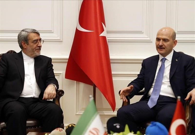 گفت وگوی تلفنی وزرای کشور ایران و ترکیه درباره کرونا گفت وگوی تلفنی وزرای کشور ایران و ترکیه درباره کرونا