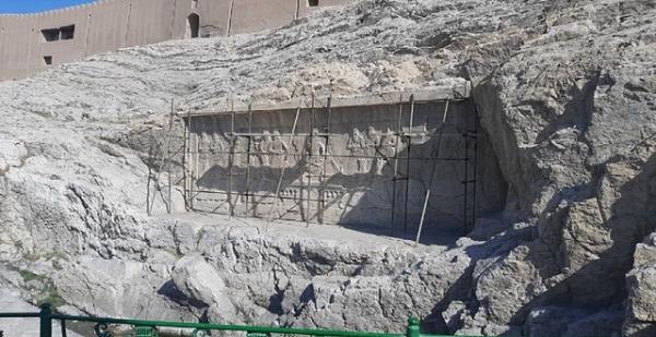 بازسازی نقش برجسته چشمه علی شروع شد، بیش از 100 میلیون تومان صرف یادگار قاجاری ها می گردد