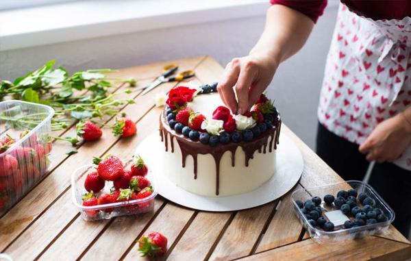 10 فوت و فن برای پخت یک کیک عالی و بی نقص